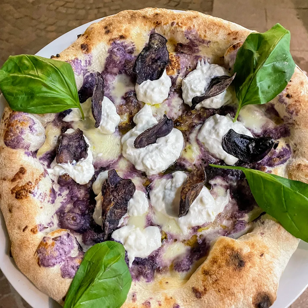 La Pizza a Modo Mio - Dario De Santis_Caravaggio_slider_image_3