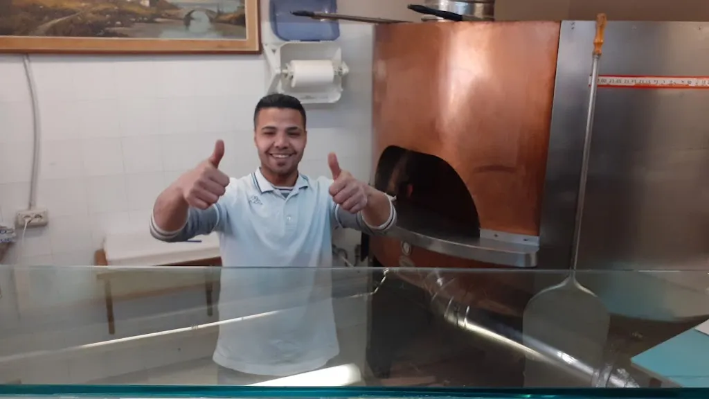 Tim Hundsdorfer_Pizzeria Charlie Brown Carimate_Carimate_review