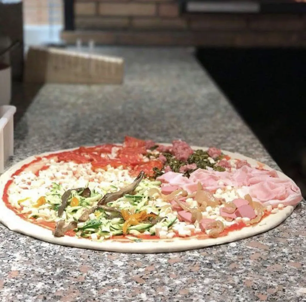 Menu_Pizza Più_Carnago_image_9