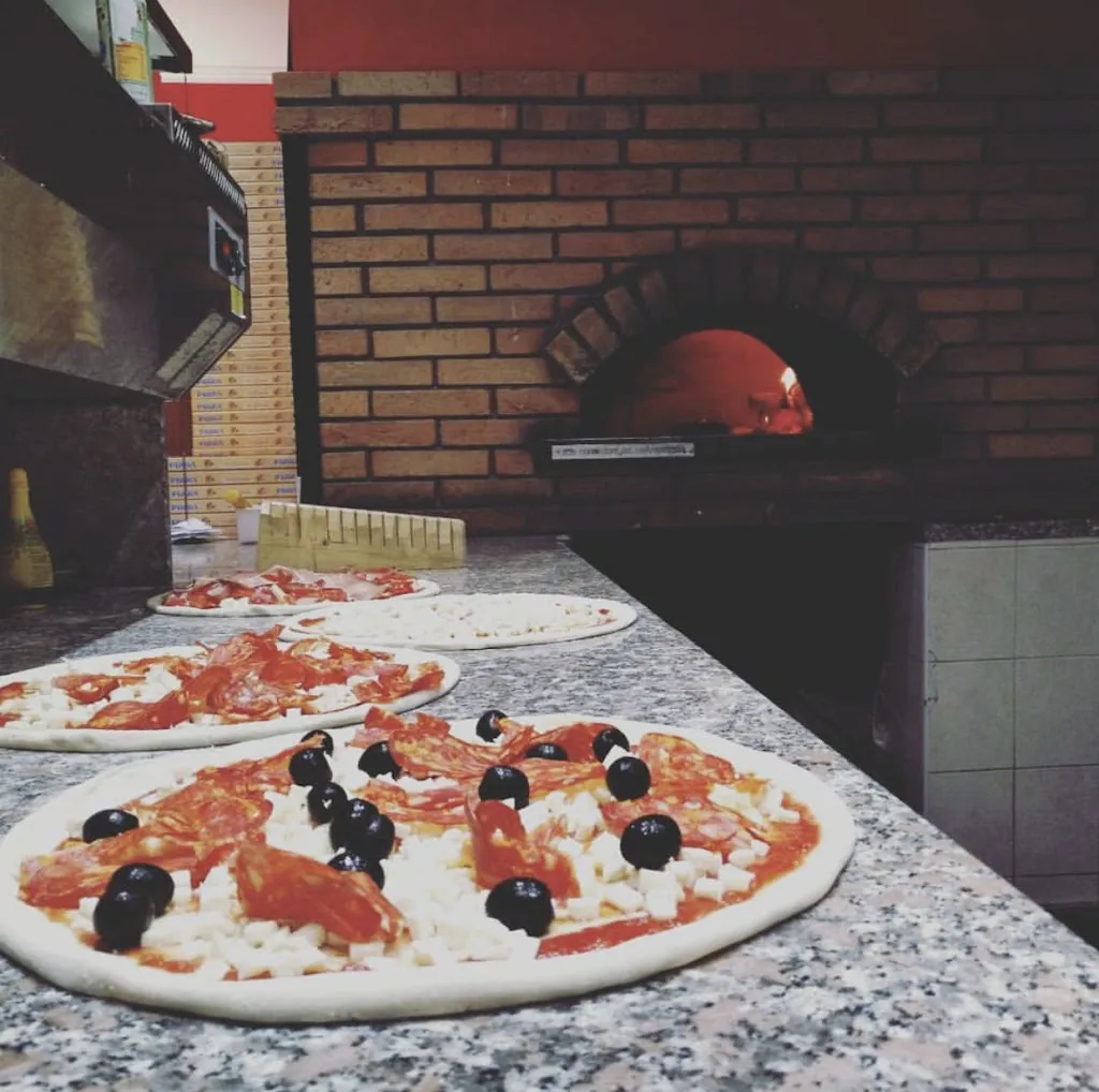 Pizza Più_Carnago_slider_image_2