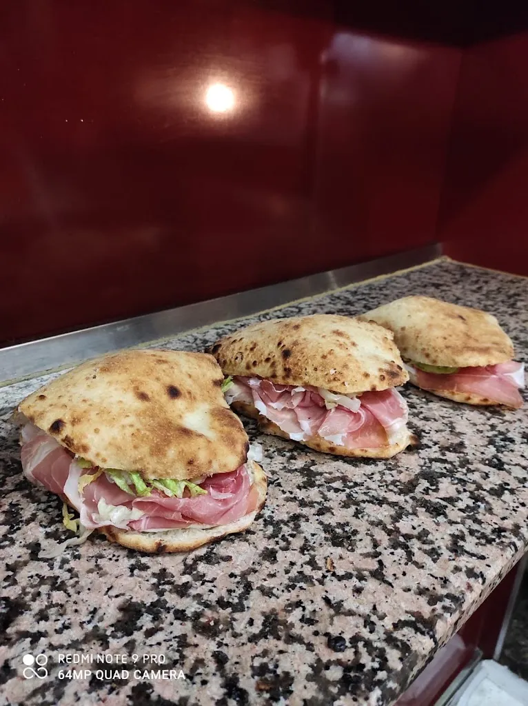 Pizzaviva - Pizzeria Tradizionale dal 1977 da Giuseppe_Acquaviva delle Fonti_slider_image_3