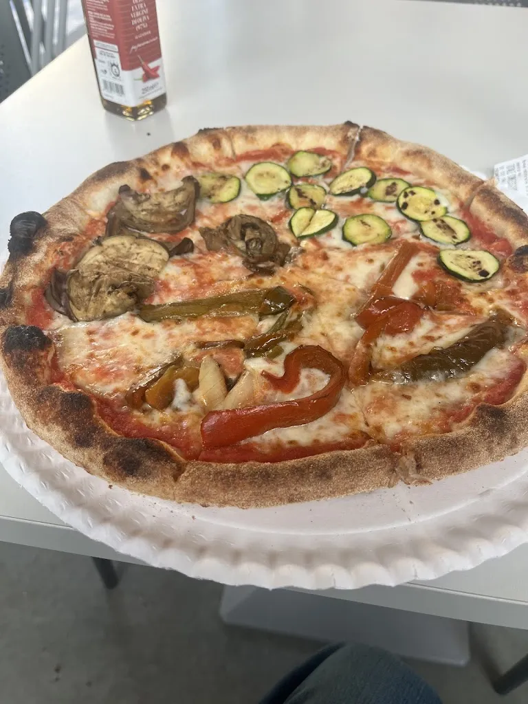 Jamie M. Kneitel_Mastro Pizza_Cardano al Campo_review