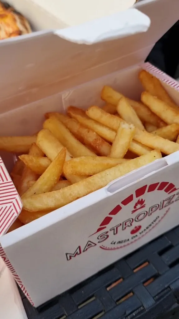 Mastro Pizza_Cardano al Campo_slider_image_2