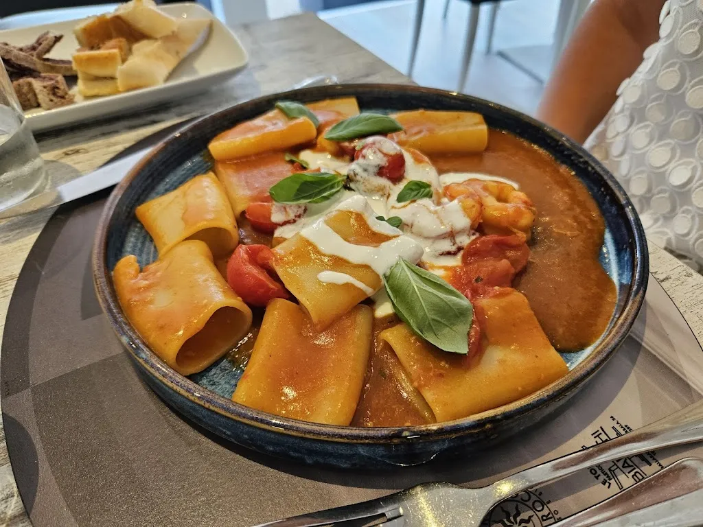 Samuele Corciulo_Gattuso E Bianchi_Cardano al Campo_review