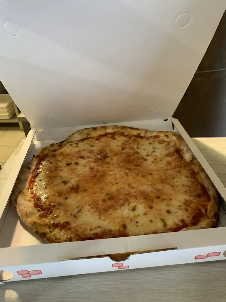 Afonso Pereira_Pizzeria d'asporto da Ciccio_Cardano al Campo_review