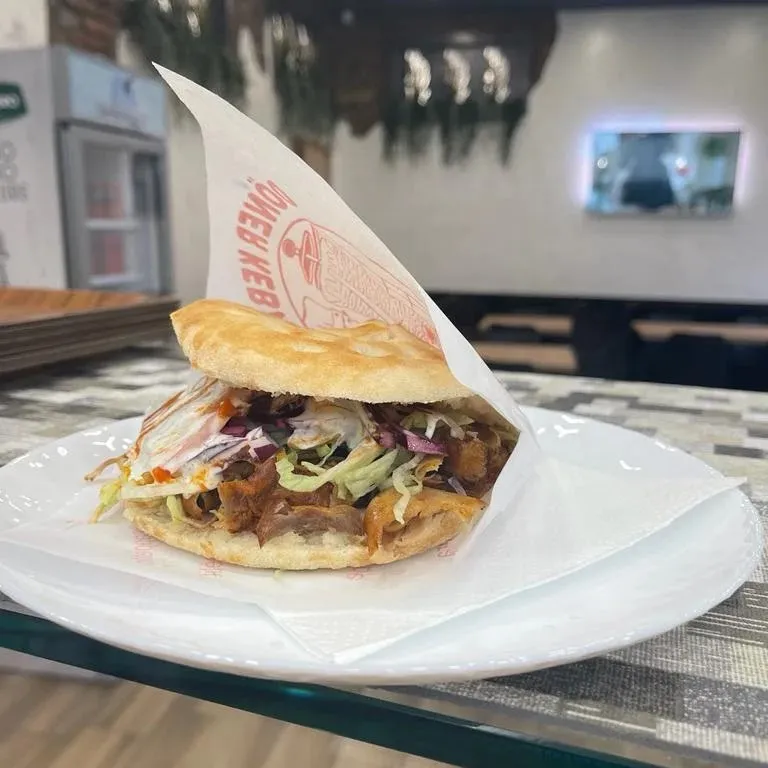 Turkish Kebap Pizza Samu_Cardano al Campo_slider_image_2