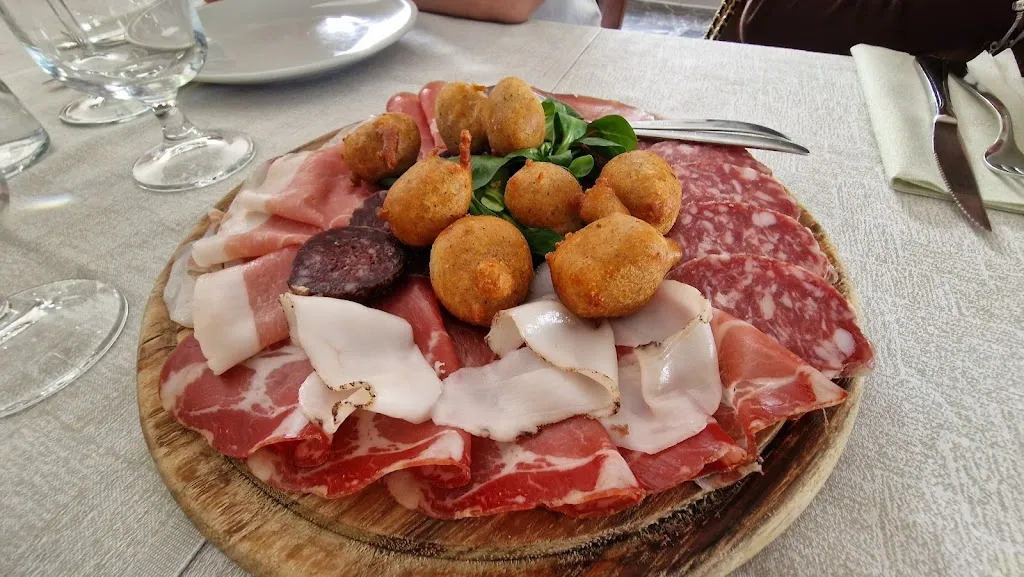 Ristorante Pizzeria La Rotonda_Carlazzo_slider_image_2