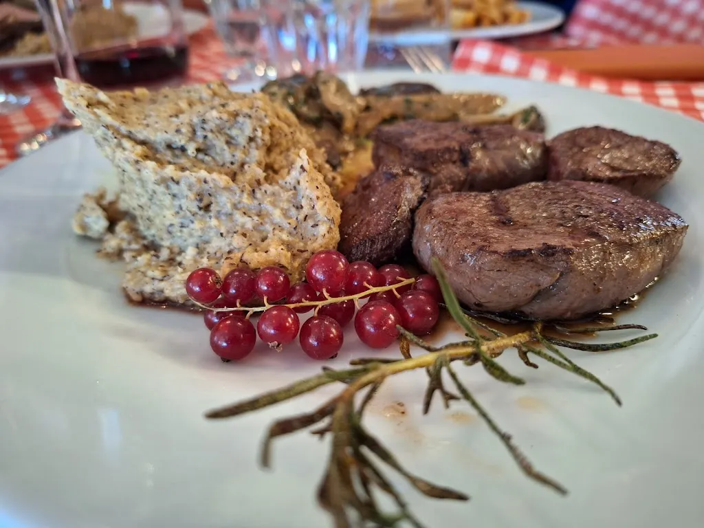 Bar Trattoria Alabona_Carlazzo_slider_image_2