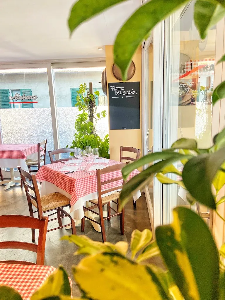 Bar Trattoria Alabona_Carlazzo_slider_image_3