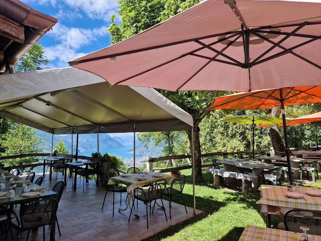 Crotto Mirabel restaurant in Carlazzo