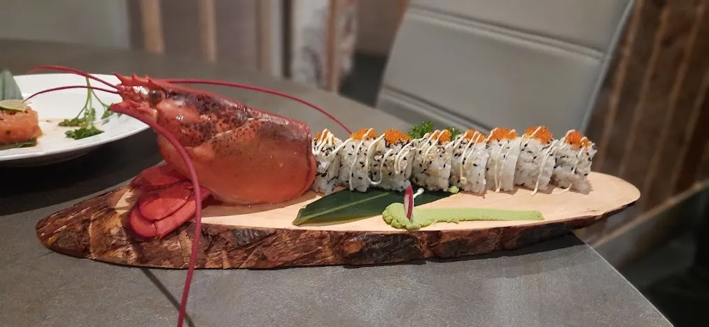 Hayashi Sushi Fusion_Carlazzo_slider_image_3