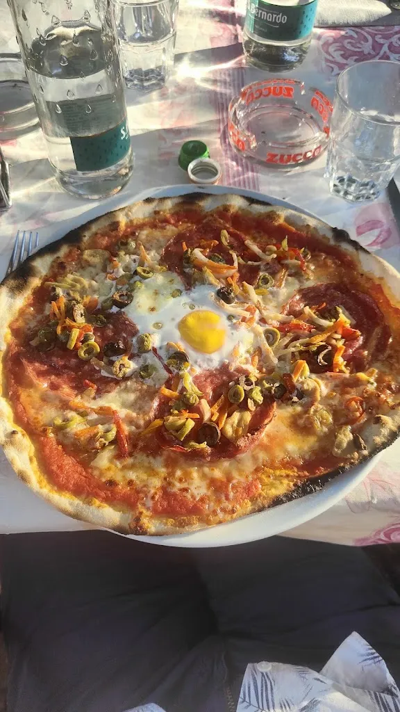 Milton Roth_Albergo La Solitaria_Carlazzo_review