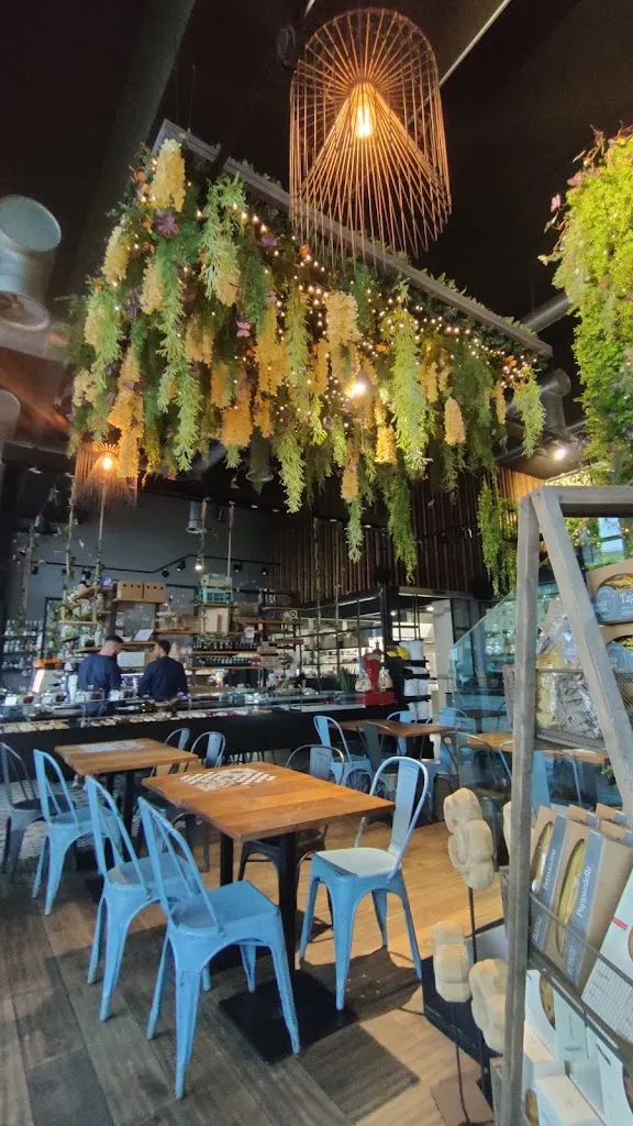 In Croissanteria Lab restaurant in Carobbio