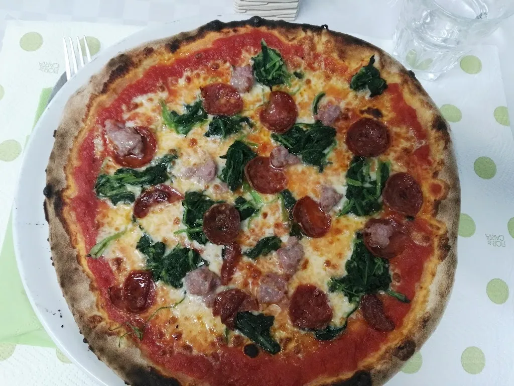 Daniela Cattane_Miss pizza_Carobbio_review