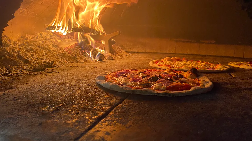 Miss pizza_Carobbio_slider_image_2