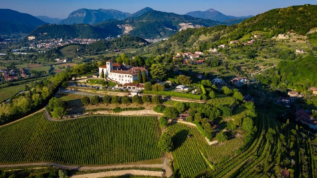 Castello degli Angeli restaurant in Carobbio