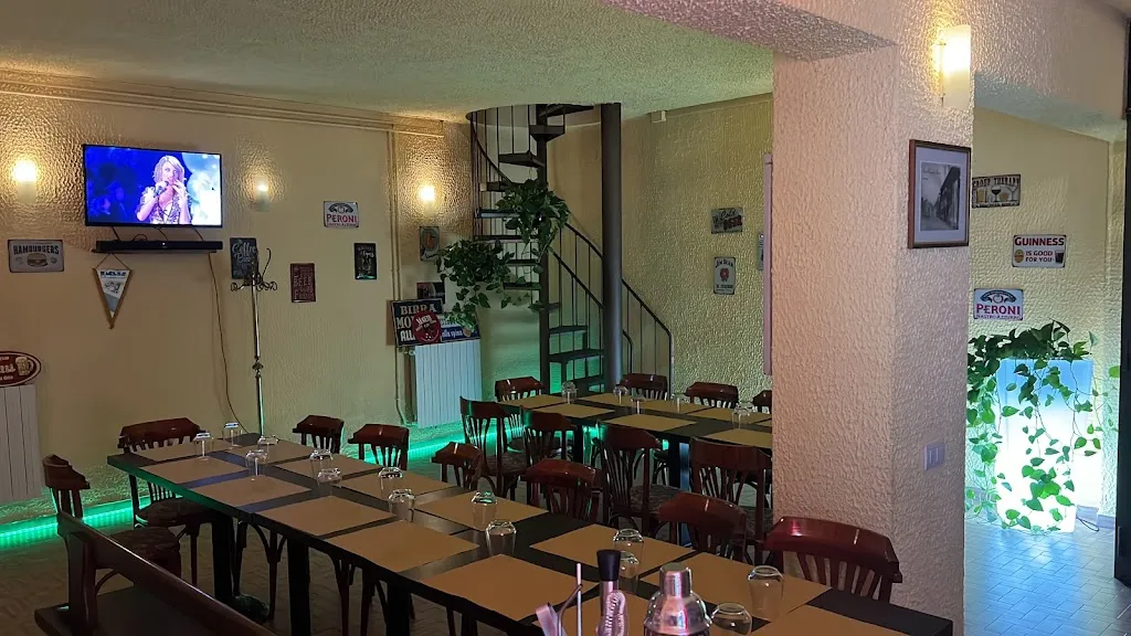 Dal bizzo ristopub pizzeria restaurant in Caronno Varesino