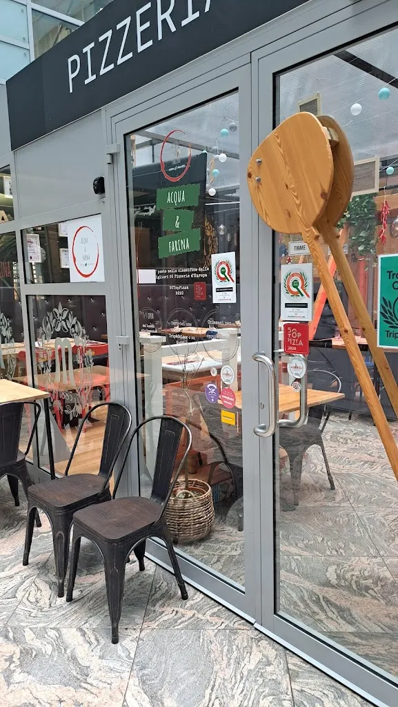 Pizzeria Acqua e farina bio restaurant in Caronno Varesino