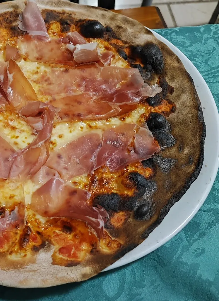 Kateryna Zimina_Pizzeria Castello _Carpenedolo_review