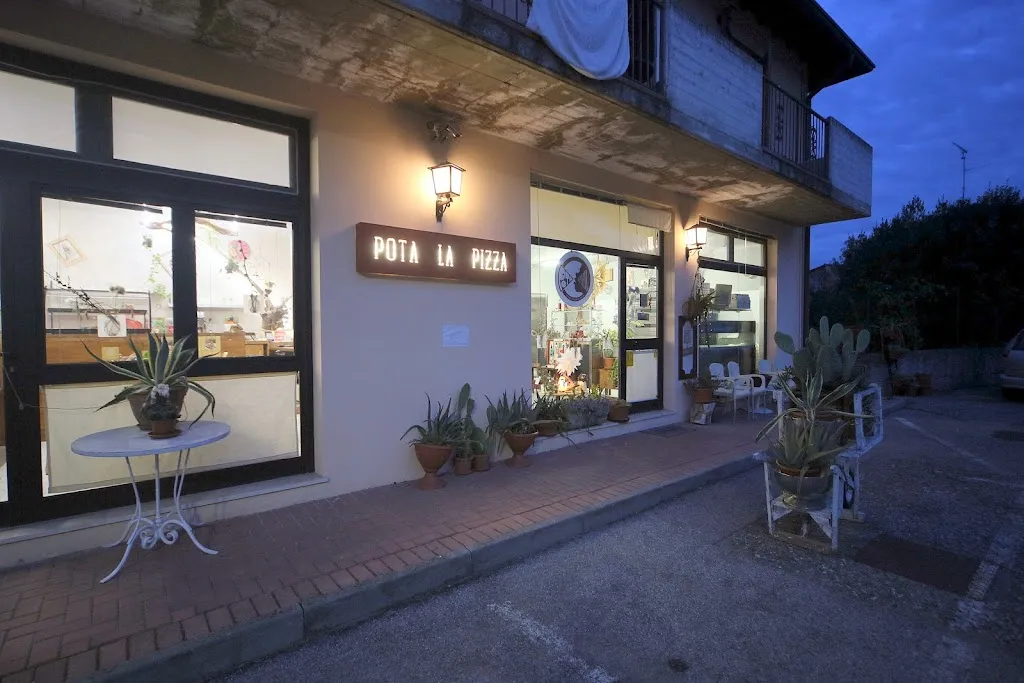 Pota la Pizza Carpenedolo restaurant in Carpenedolo