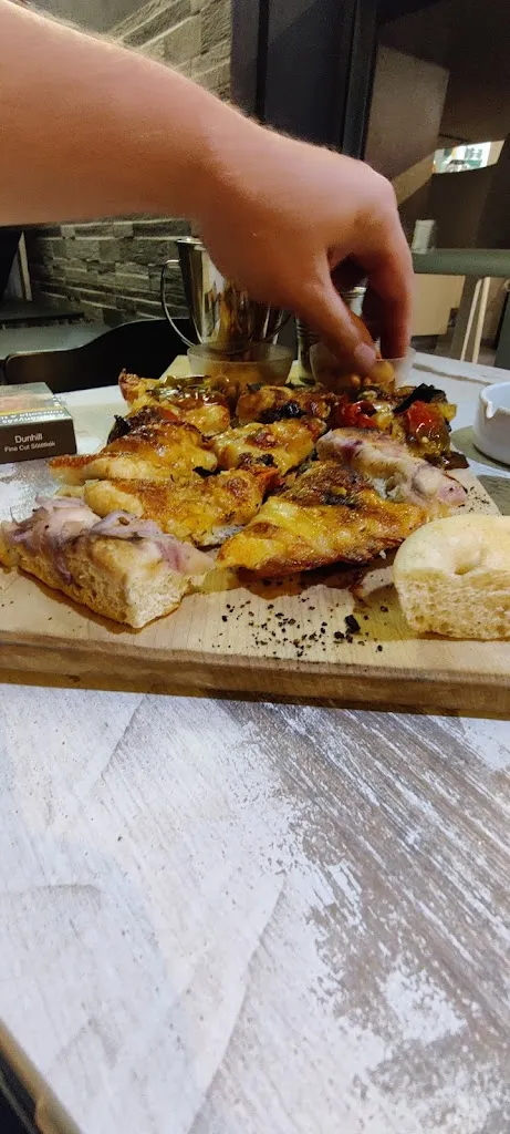 Gabriella Gönczy_Cantina cafè_Carugo_review