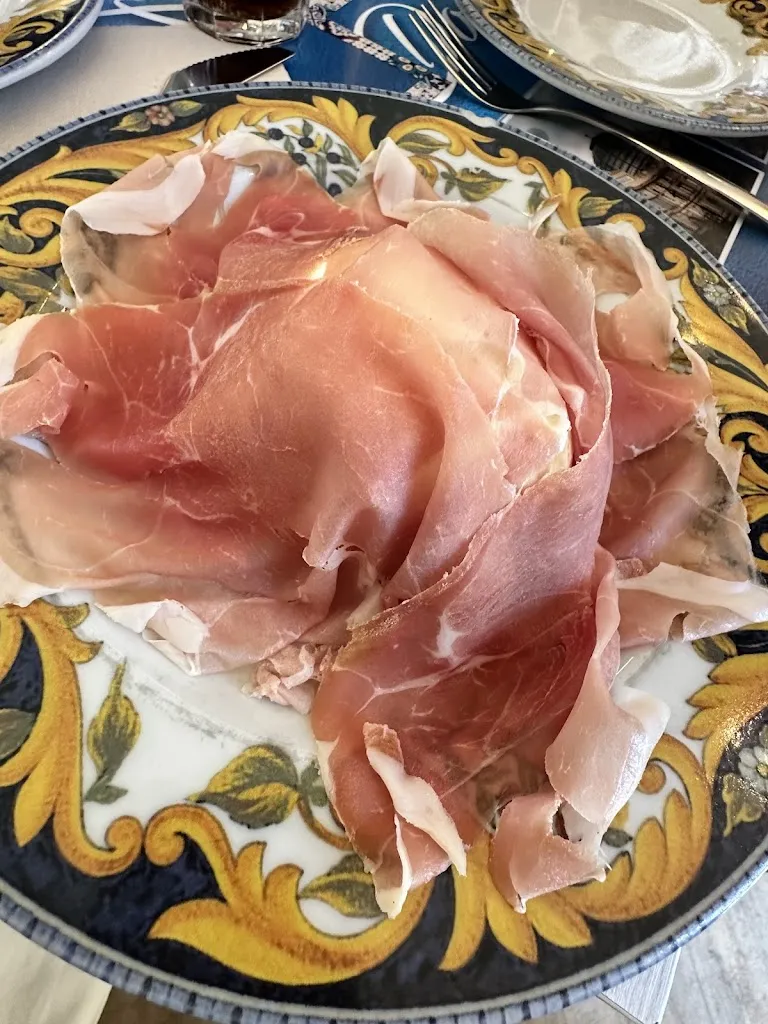 Anabelle Martínez_Donna Pè_Caronno Pertusella_review