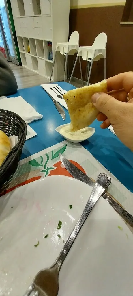 Valentin Barbutsa_Istanbul Kebap Caronno_Caronno Pertusella_review