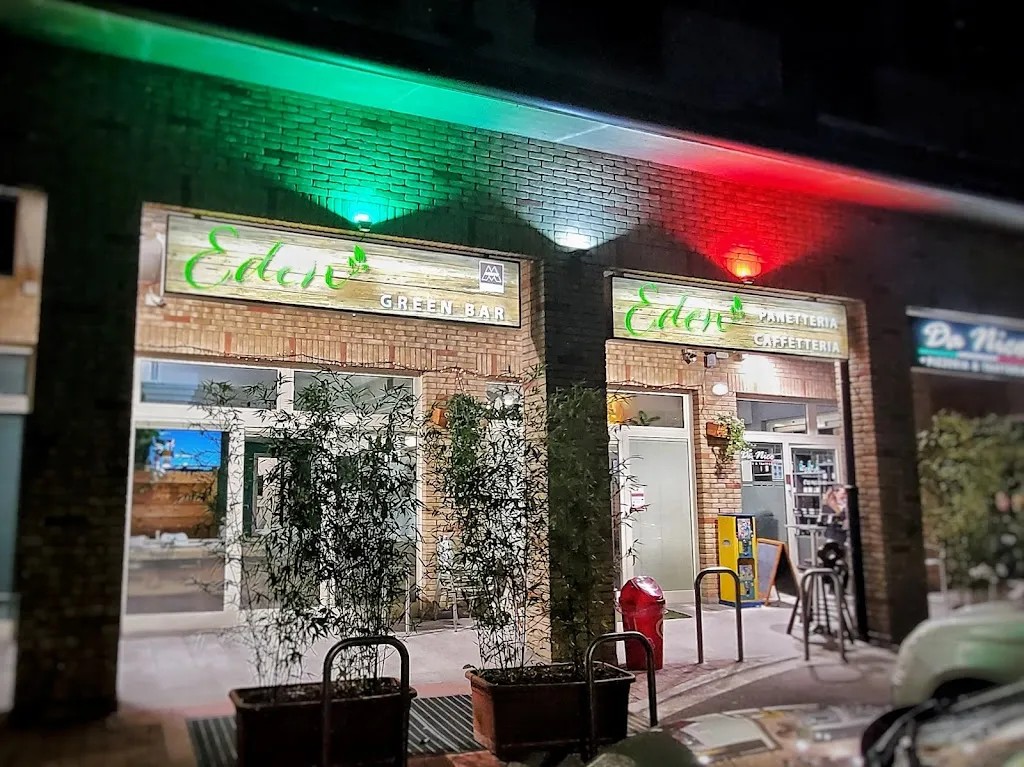 Eden Green Bar restaurant in Caronno Pertusella