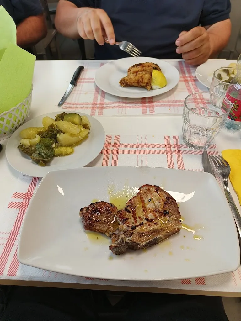 Matteo Guzzetti_Tiffany caffè and grill_Caronno Pertusella_review