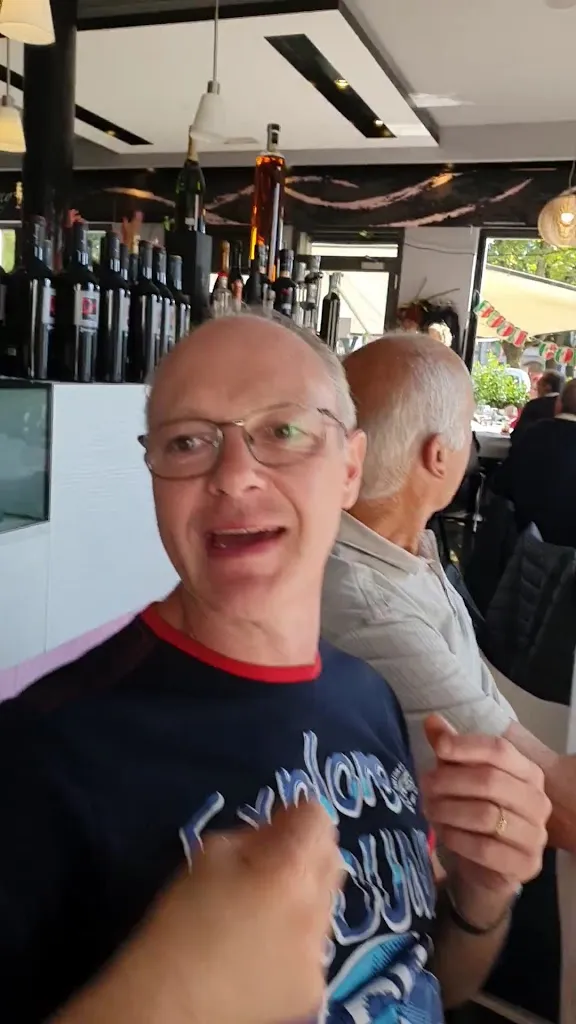 Tiffany caffè and grill_Caronno Pertusella_slider_image_2