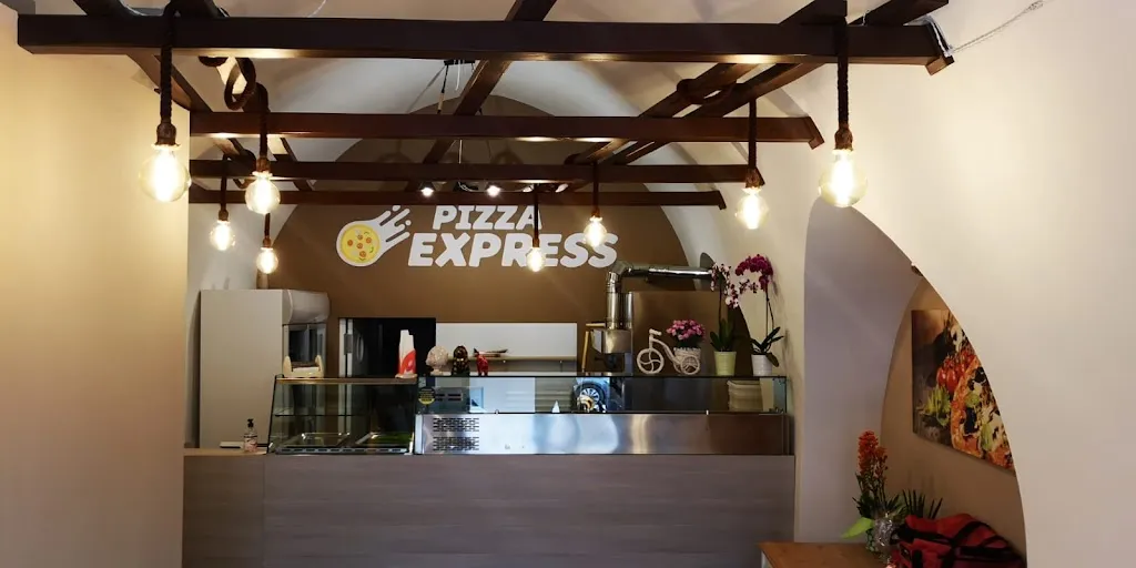 Pizza - Express ristorante a Acquaviva delle Fonti