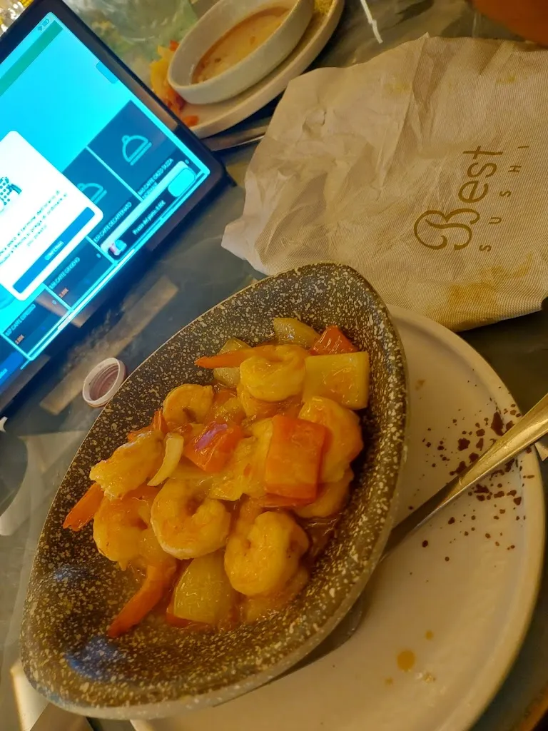 Sara Stieve_Best Sushi_Caronno Pertusella_recensione