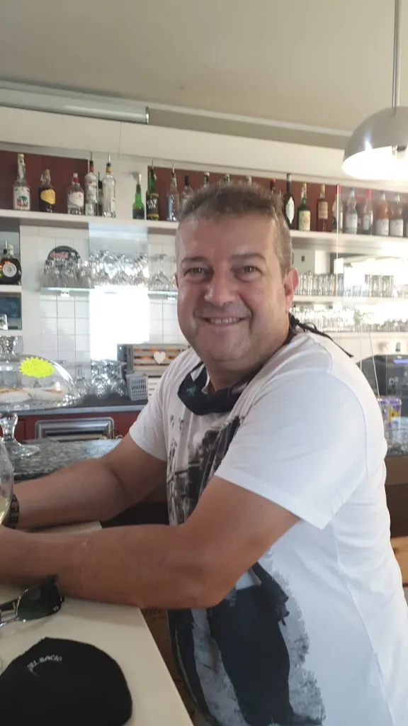 Massimiliano Bonometti_Bar Anfora Edicola Sky Sisal Mooney Gratta&Vinci_Carzago Riviera_review