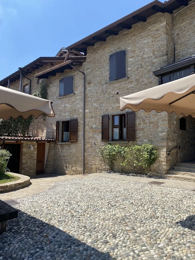 Adele Iaccarino_Cascina Rigurida_Carvico_review