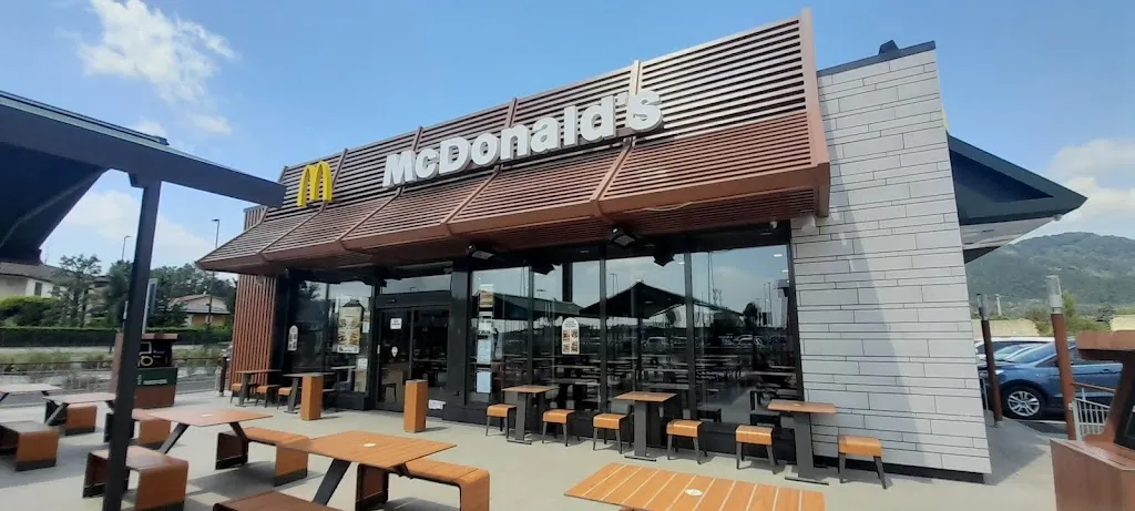 McDonald’s Carvico restaurant in Carvico