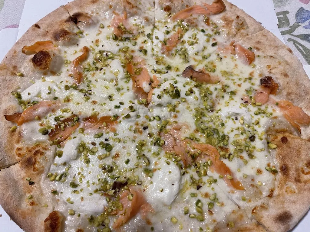 Mondo Pizza Di Ghattas Iskander_Casale Cremasco_slider_image_2