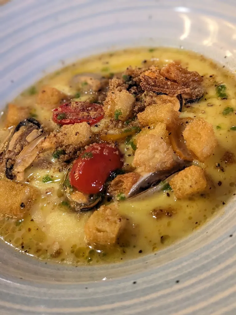 Alfredo Della Ragione_Il Poeta_Carugate_review