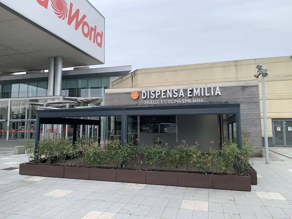 Dispensa Emilia Carosello restaurant in Carugate