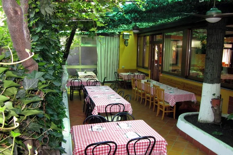 Da Rocco Ristorate Pizzeria restaurant in Carugate