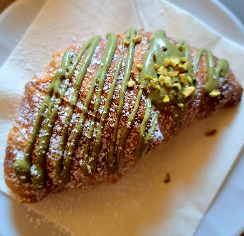 michael vetro_Così Com’era_Alberobello_review