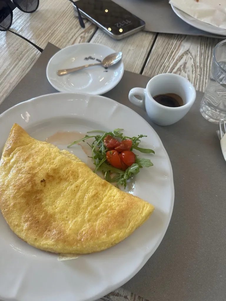 Katarína Višňovská_Così Com’era_Alberobello_review