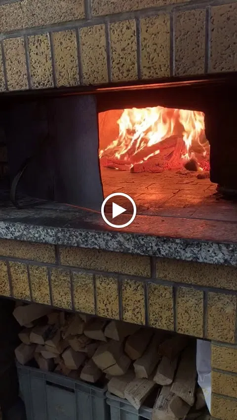 Pizzeria Da Gianni Il Diavoletto Del Forno A Legna_Carugate_slider_image_2