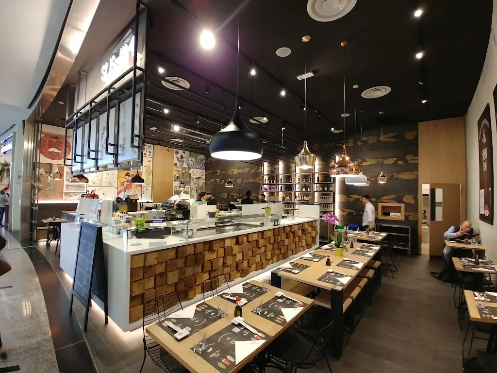 Sushimi Bistrot restaurant in Carugate