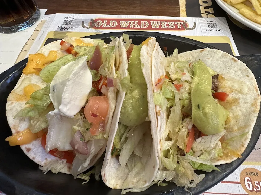 Food Court_Carugate_slider_image_2