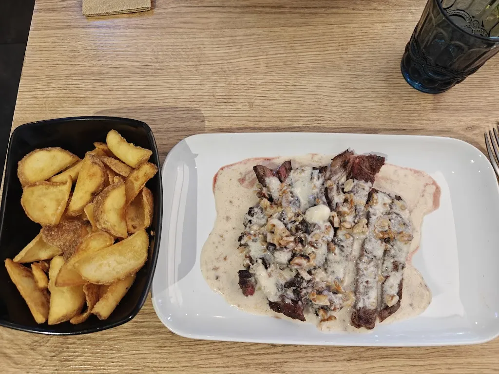 Tomas Par_100METRICUBI_Alberobello_review