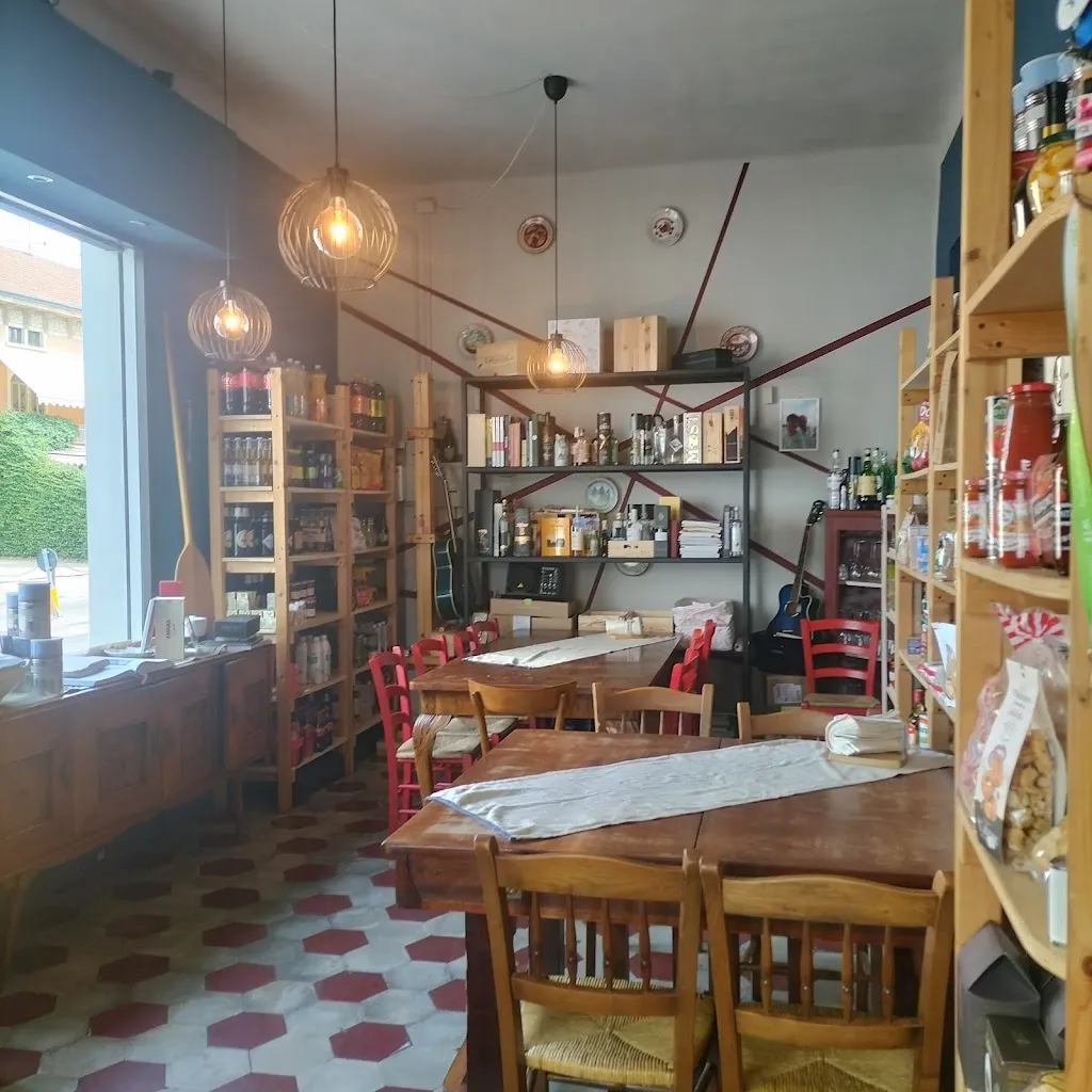 BOTTEGA ALL'ANGOLO DI LIVIO E MONICA_Casalmoro_slider_image_3