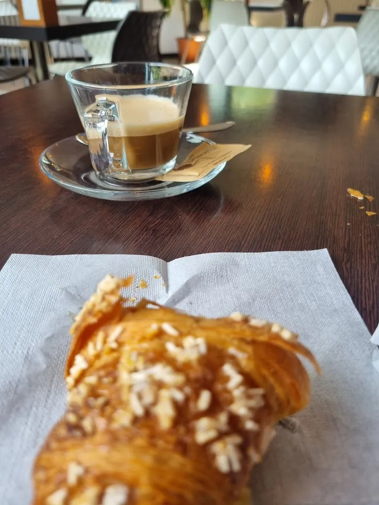 Andrea Miglia_Blu Bar Di Maran Vanni E C Sas_Casalzuigno_review