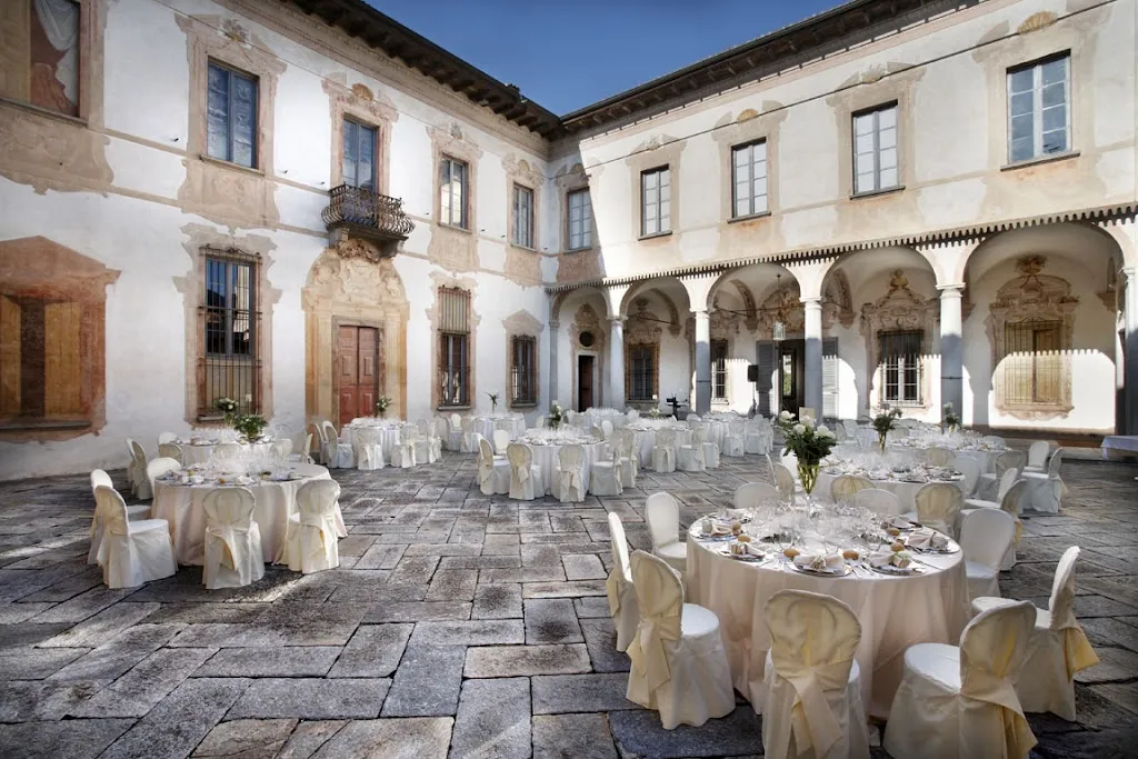 i Rustici - il Ristorante in Villa Della Porta Bozzolo restaurant in Casalzuigno
