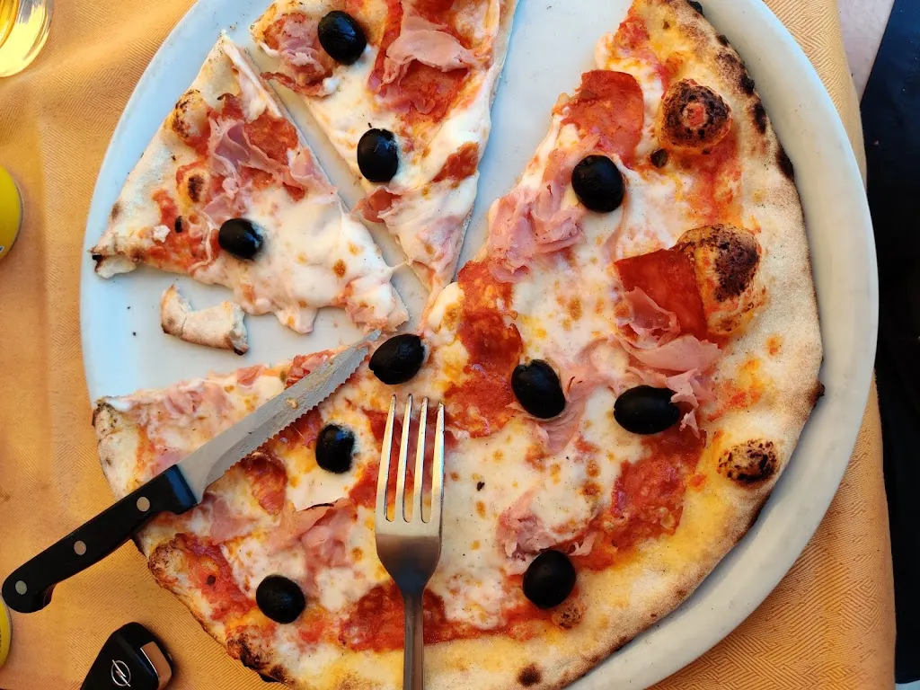 Danny van Haaren_Ristorante Pizzeria La Stella Marina Di IQRA_Casalzuigno_review