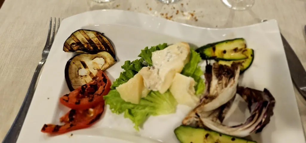 Ristorante @ Il Castelletto Hotel Ristorante_Casarile_slider_image_2